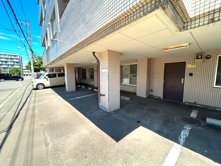 駐車場 ジャルダン１