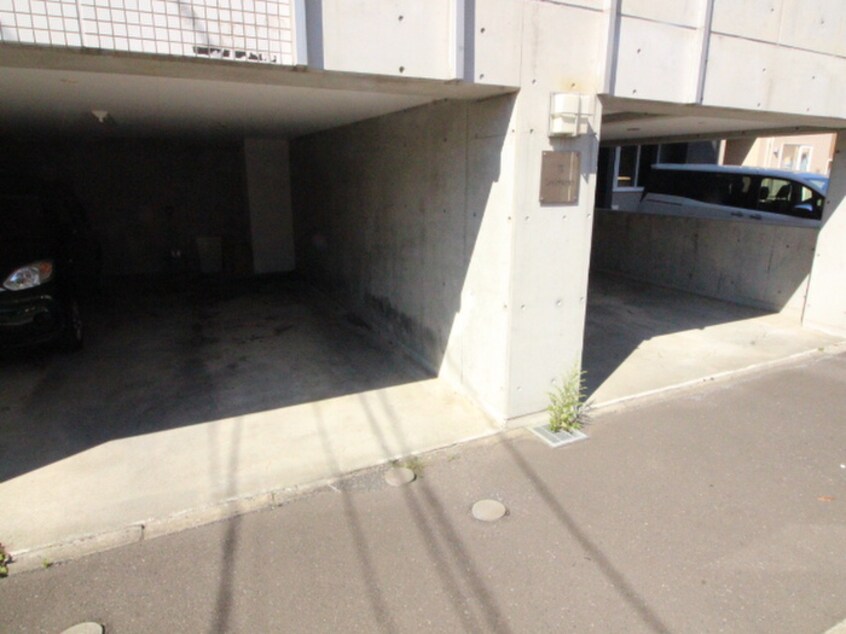 駐車場 Ｌｏｃｏｖｅｒｓｏ月寒東