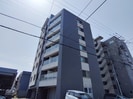 サムティ学園前の外観