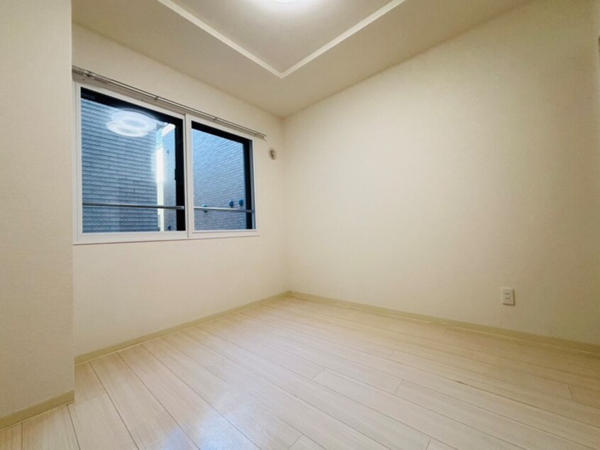 居室 セブンスコート円山