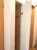 靴箱 ユートーン