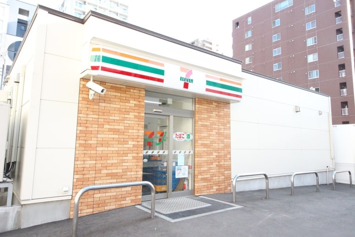 セブンイレブン(コンビニ)まで81m Grace札幌東