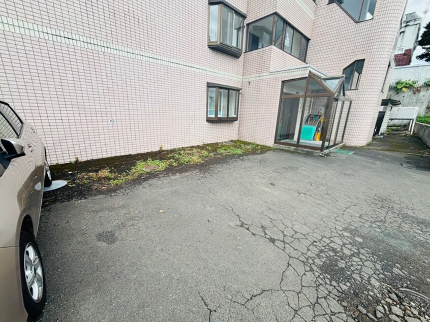 駐車場 メイゾン宮の森