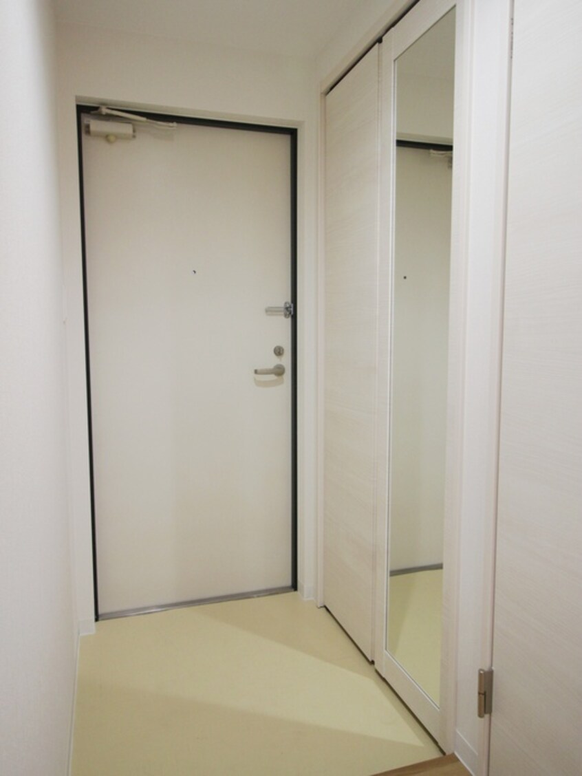 玄関 メニーズコート元町北