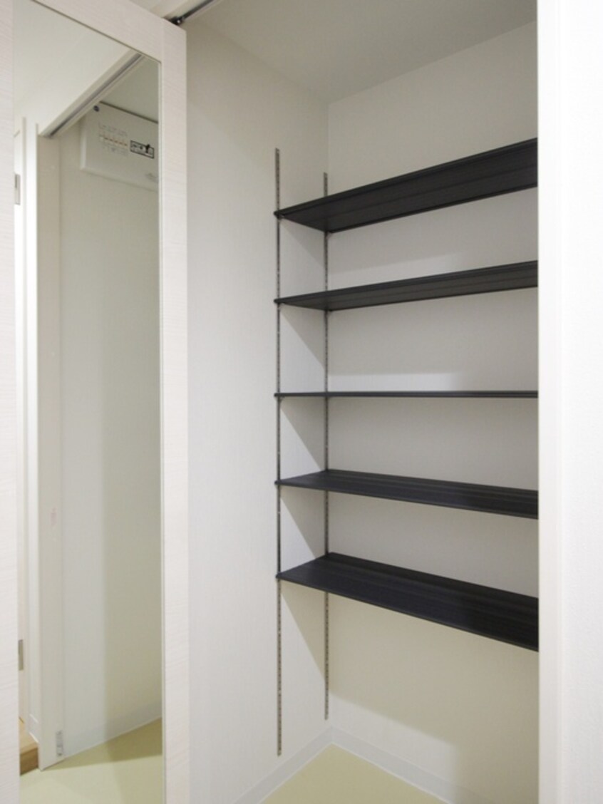 靴箱 メニーズコート元町北