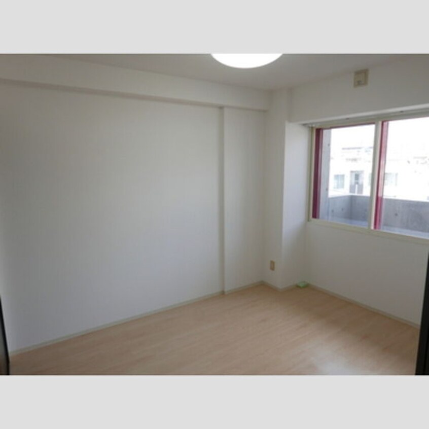 居室 グランカーサ南11条