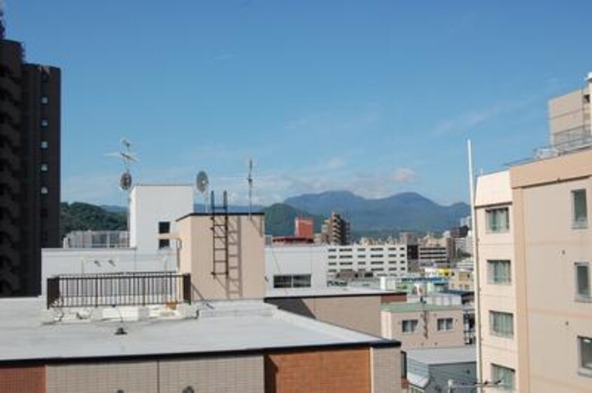 室内からの展望 南６条タッセイビル