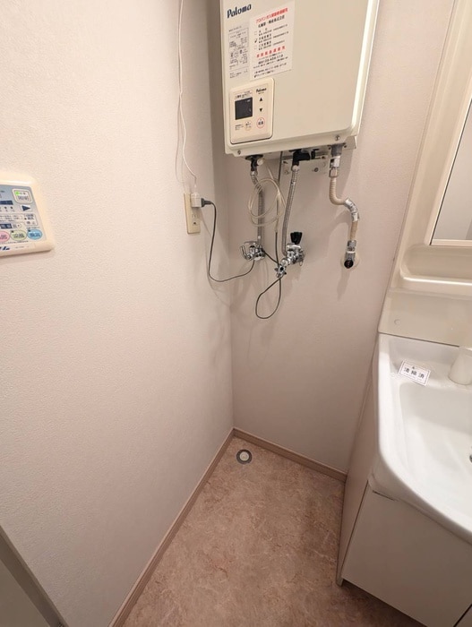 洗濯機置場 サンテラス・クイ－ン
