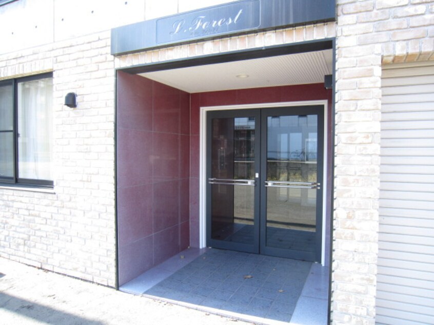 エントランス部分 エルフォレスト