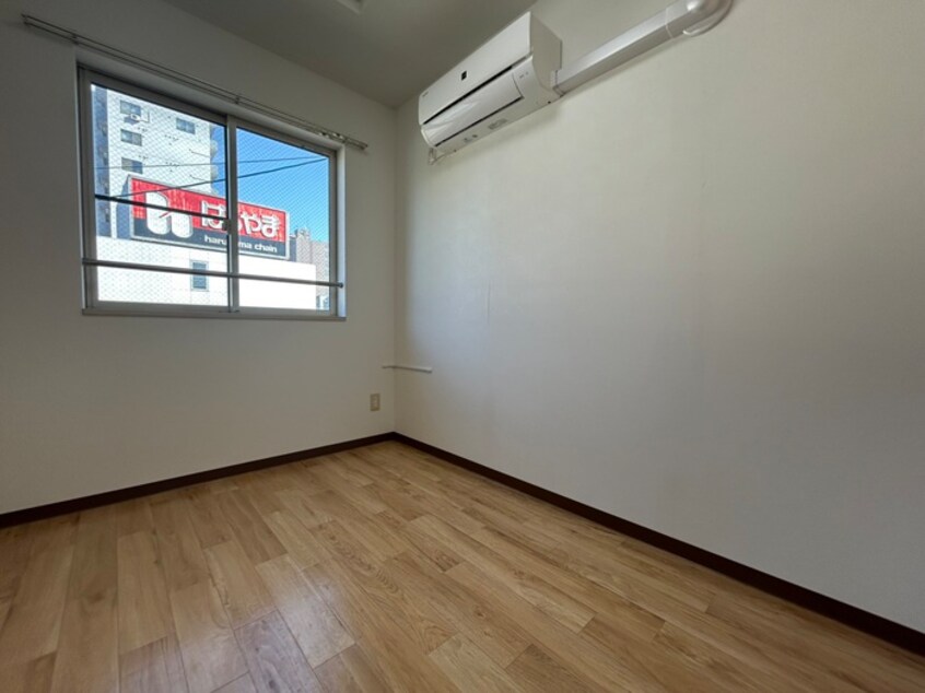 居室 エルフォレスト