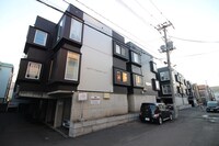 PETIT　PALAIS　MORI