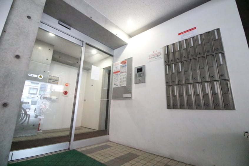 エントランス部分 トロワメゾン