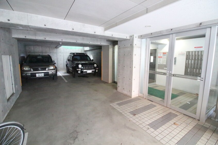 駐車場 トロワメゾン