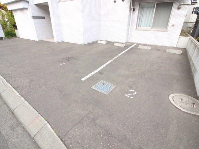 駐車場 Grandir月寒２－６