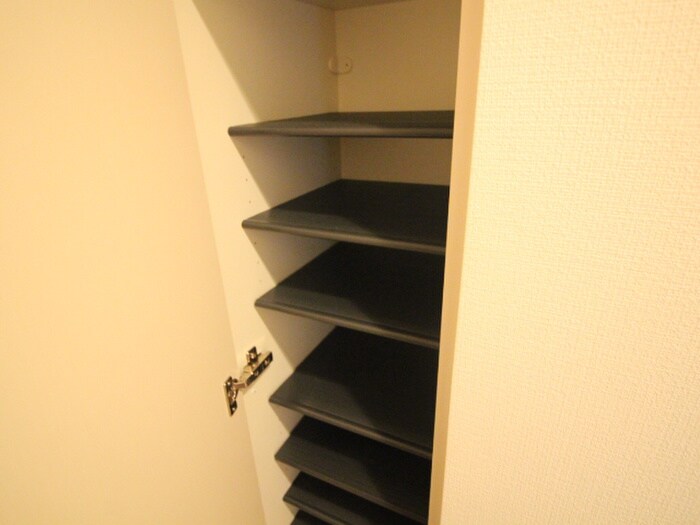 靴箱 Grandir月寒２－６