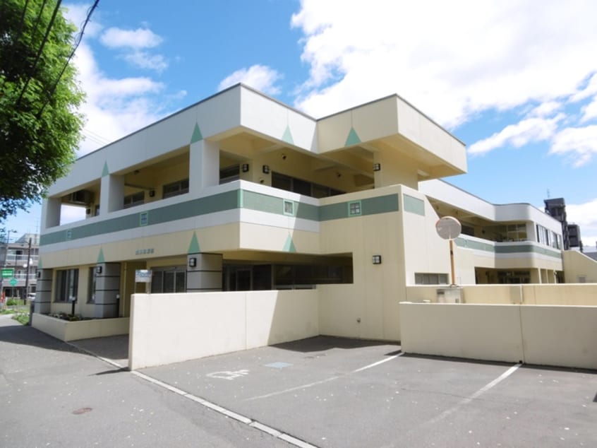 南郷保育園(幼稚園/保育園)まで550m サウス南郷