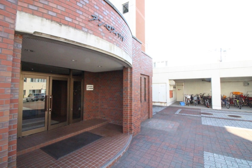 エントランス部分 アンロワイヤル