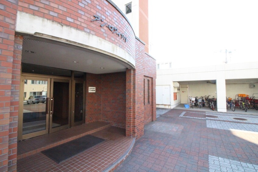 エントランス部分 アンロワイヤル