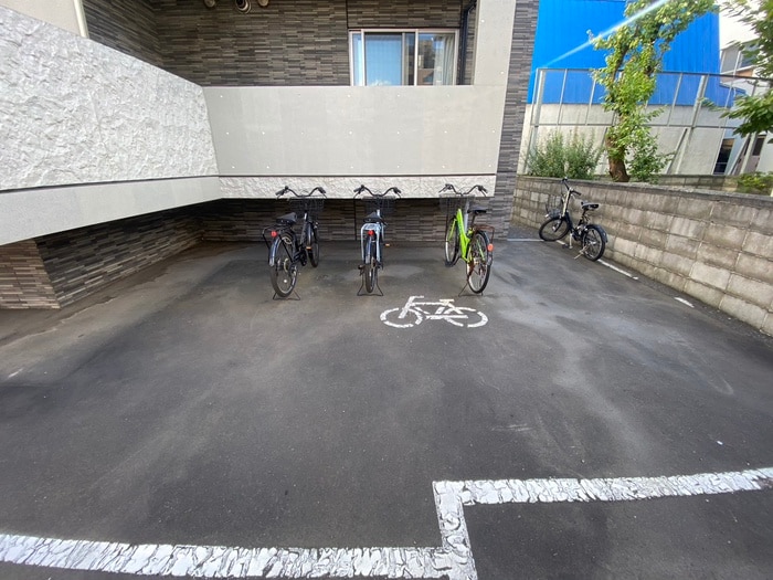 駐輪場 コンサップ円山公園