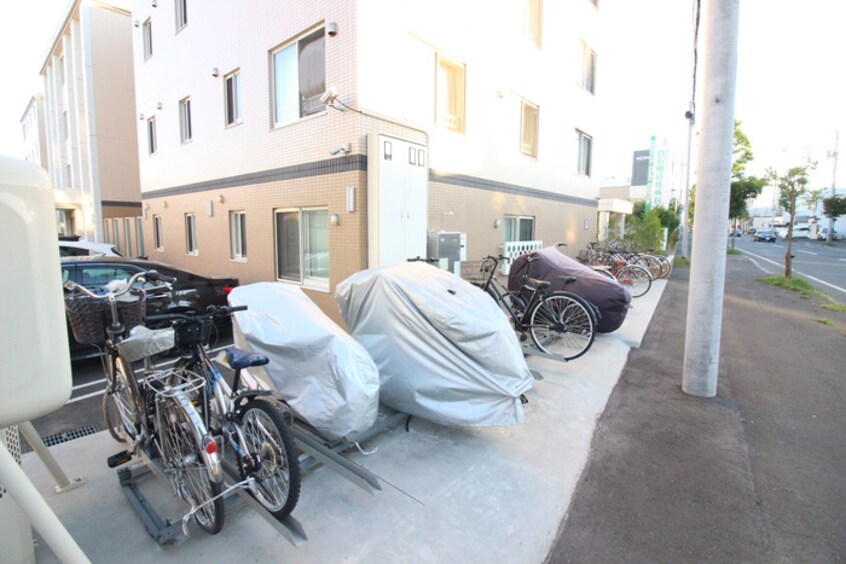 駐輪場 グランメール東札幌５条