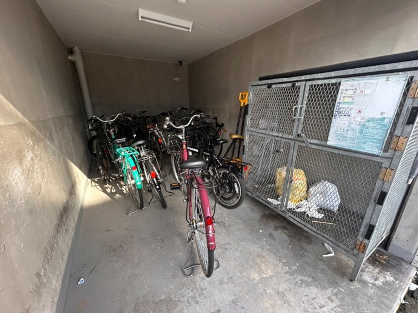 駐輪場 リベルティ平岸