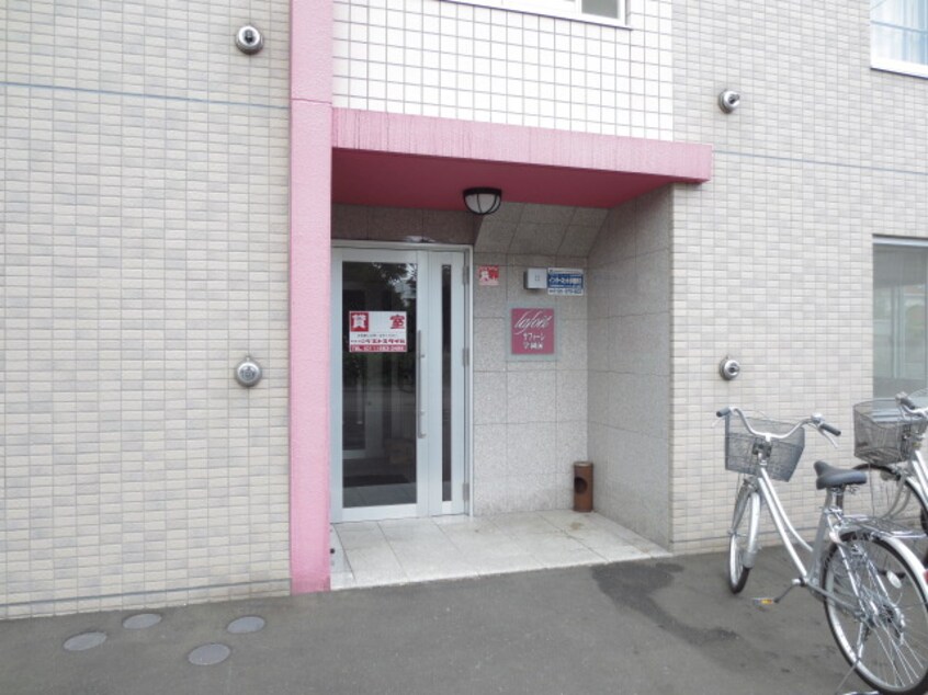 エントランス部分 ラフォ－レ学園前