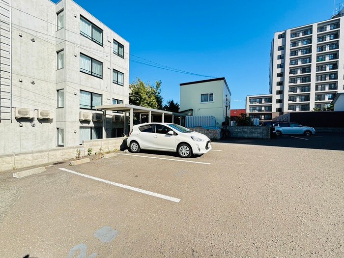 駐車場 ＰＲＩＭＥ　ＵＲＢＡＮ宮の沢