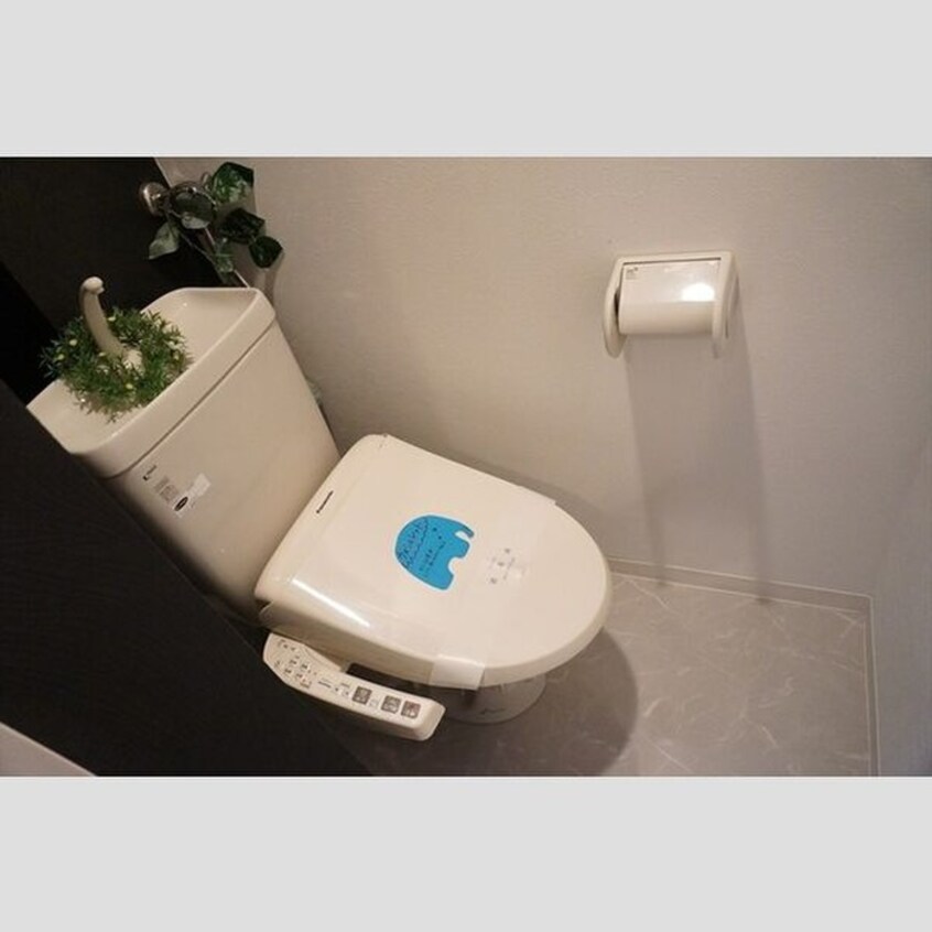 トイレ レイラ・ラ・セコンド