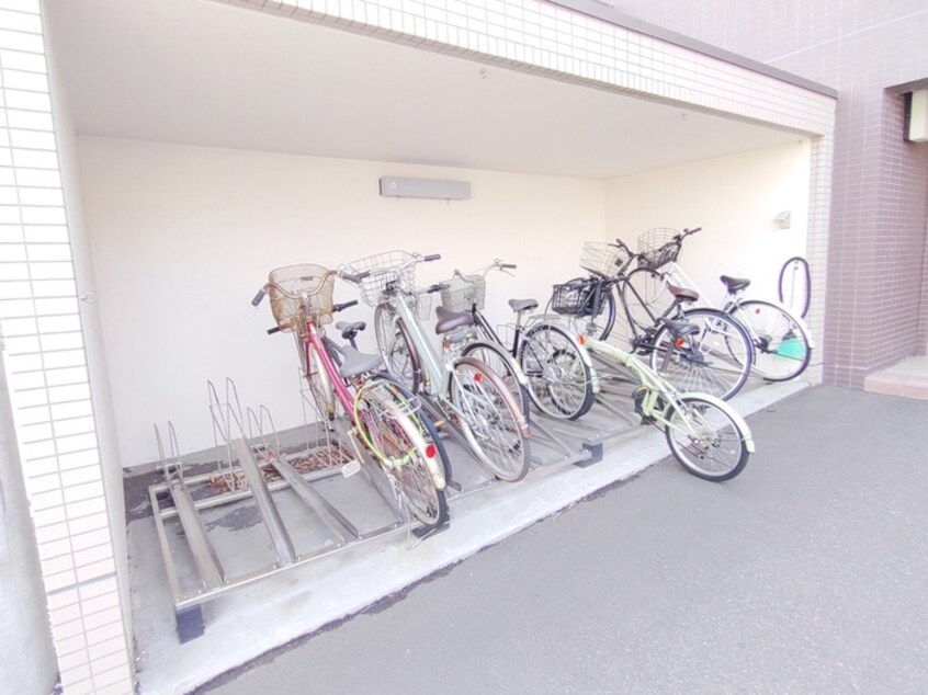 駐輪場 フェリ－ス豊平