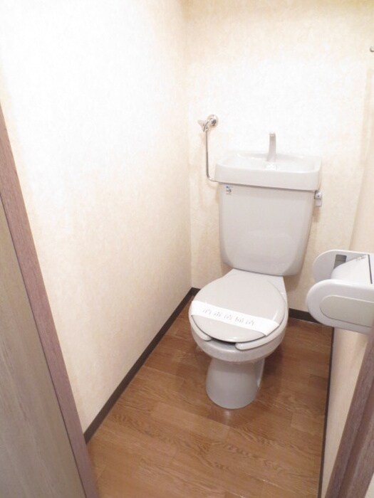 トイレ ドエル札幌南6条Ⅱ