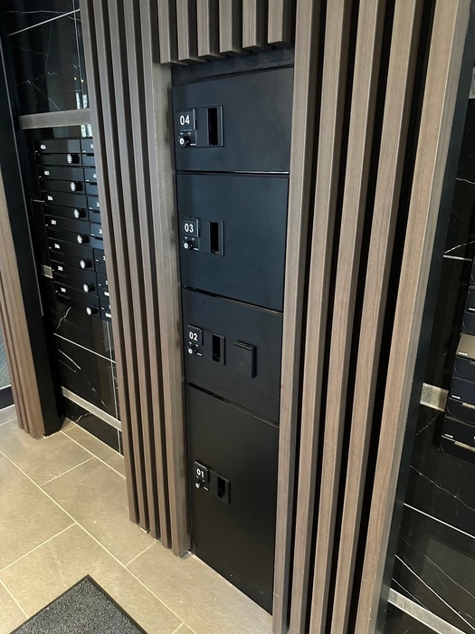 エントランス部分 アルファスクエア宮の森2条