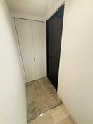 玄関 アルファスクエア宮の森2条