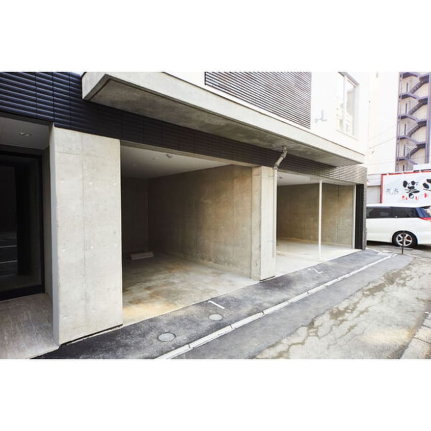 駐車場 Porte-bonheur nishisen6jo