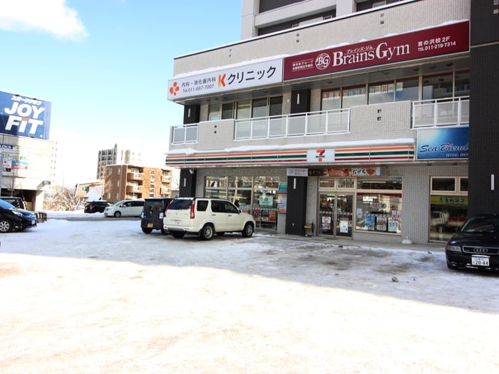 セブンイレブン(コンビニ)まで1792m ル－デンスプレイス宮丘参番館