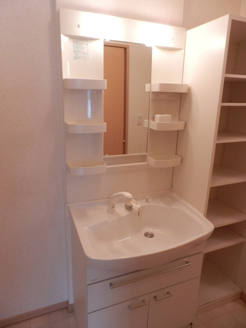 洗面 パストラーレ南郷通南