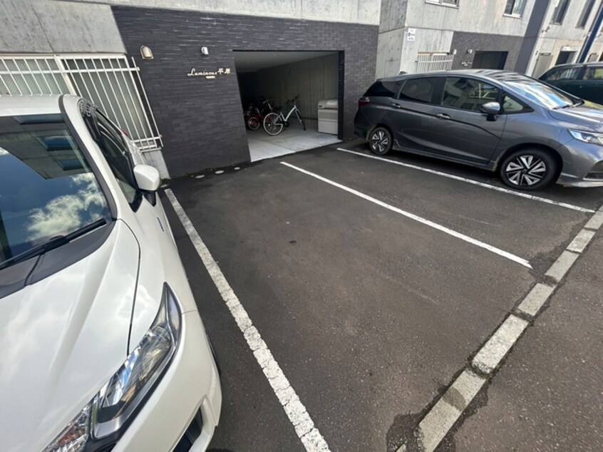 駐車場 Luminous平岸