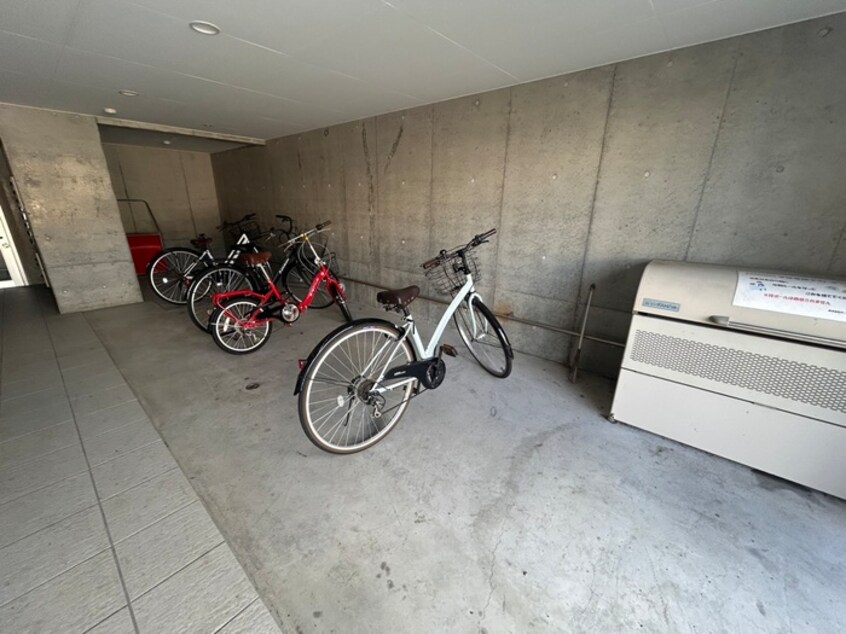 駐輪場 Luminous平岸