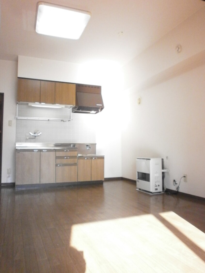 居室 コ－トロティ大通