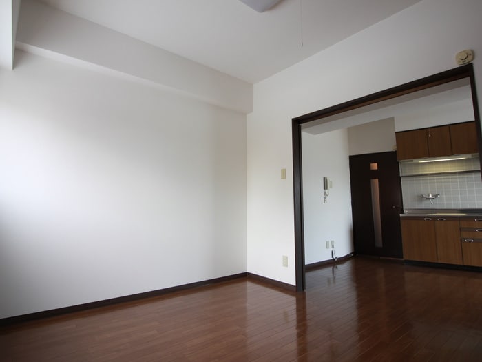 居室 コ－トロティ大通