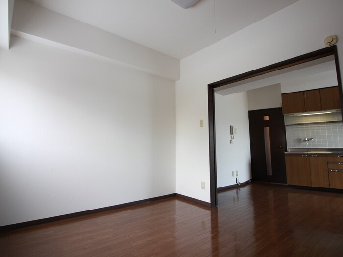 居室 コ－トロティ大通