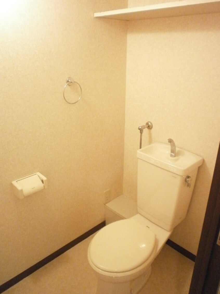 トイレ コ－トロティ大通