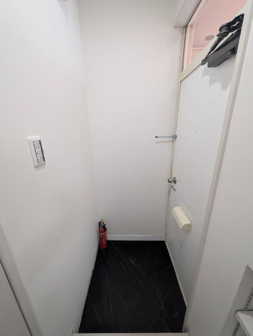 玄関 ウエストパレス