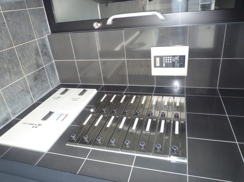 エントランス部分 スペチアーレ宮の沢