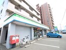 ファミリーマート(コンビニ)まで563m ハイツＫ．Ｆ