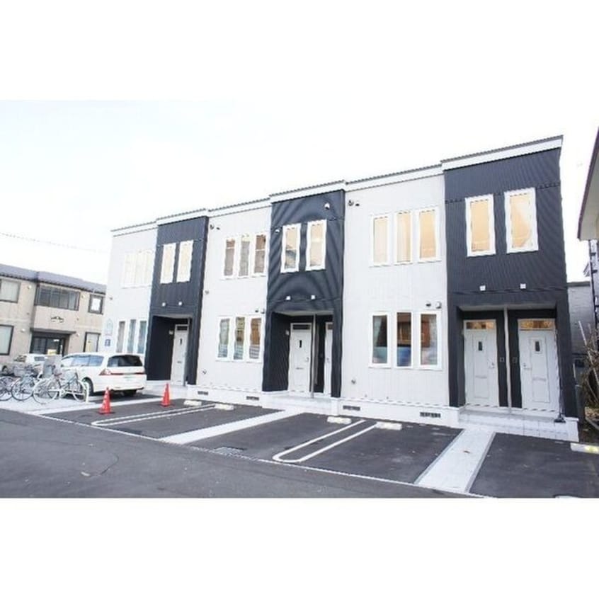 外観写真 ルミエール新道東駅