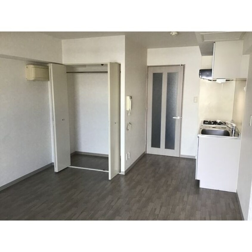 居室 ルレ－ブ八軒