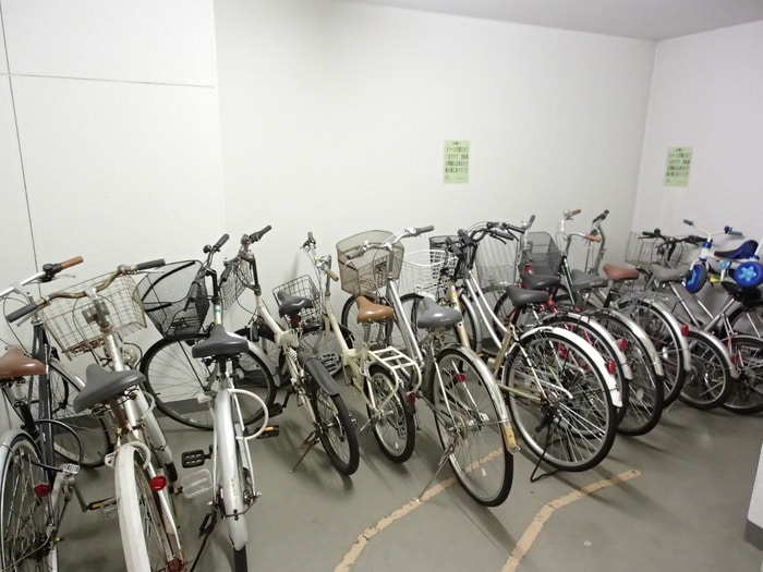 駐輪場 ルレ－ブ八軒