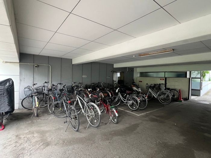 駐輪場 サングロ－リ－