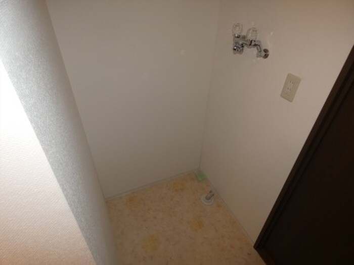 洗濯機置場 スカイヒルズＮ15