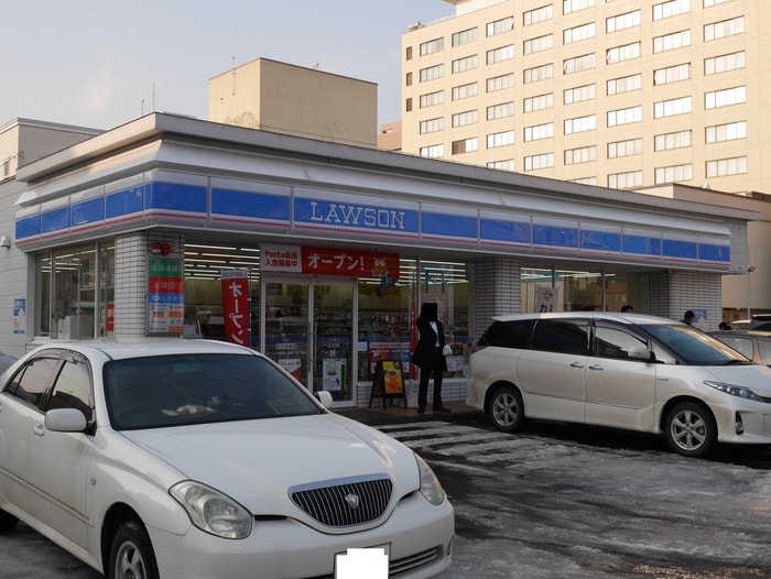 ローソン(コンビニ)まで620m 瀬比亜館